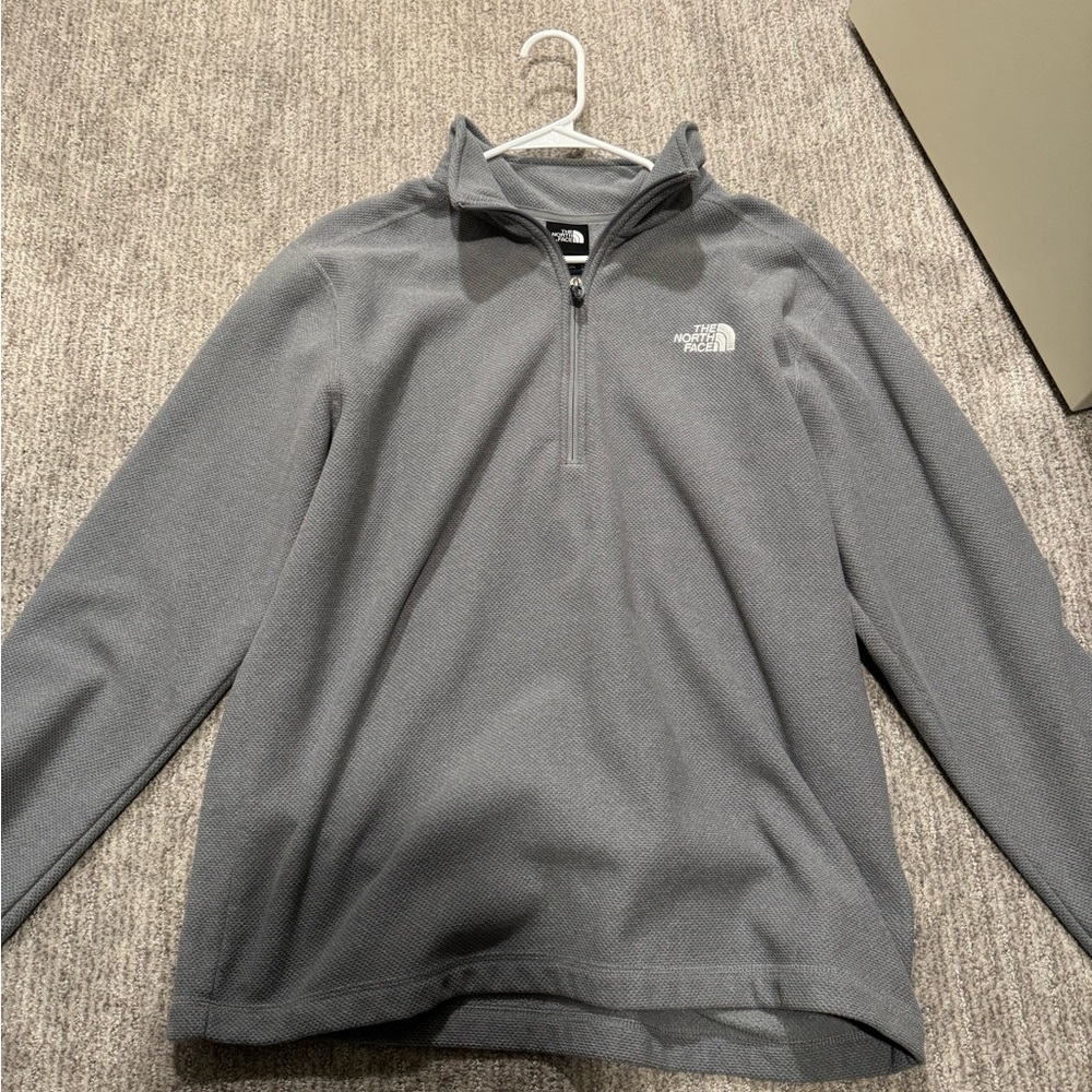 The North Face Men’s Gray Quarter-Zip Pullover